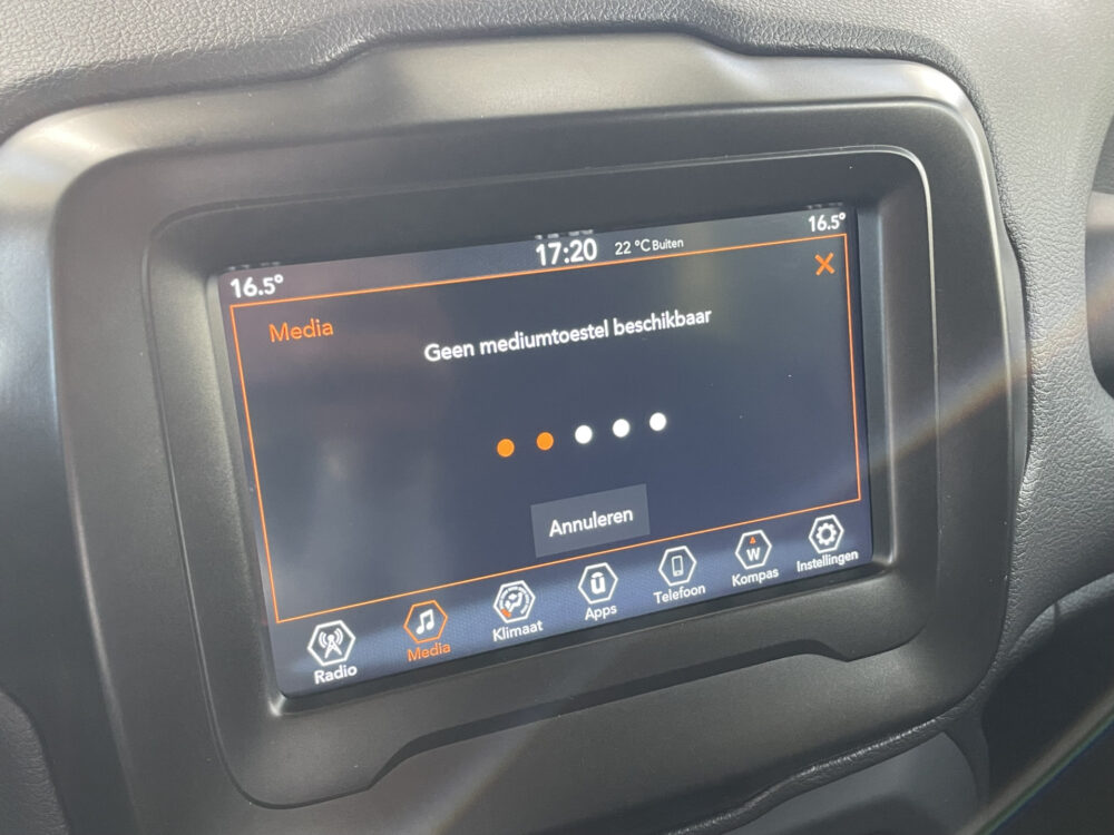 Jeep Renegade 1.3T DDCT Limited 16