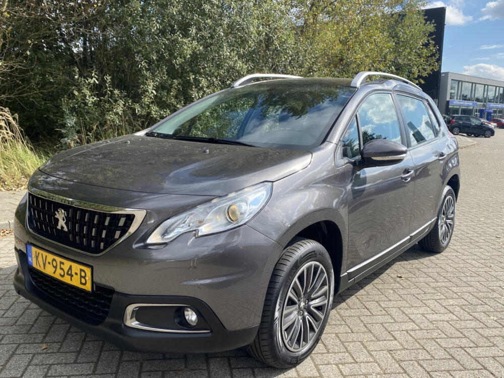Peugeot 2008 1.2 PureTech Blue Lion 1
