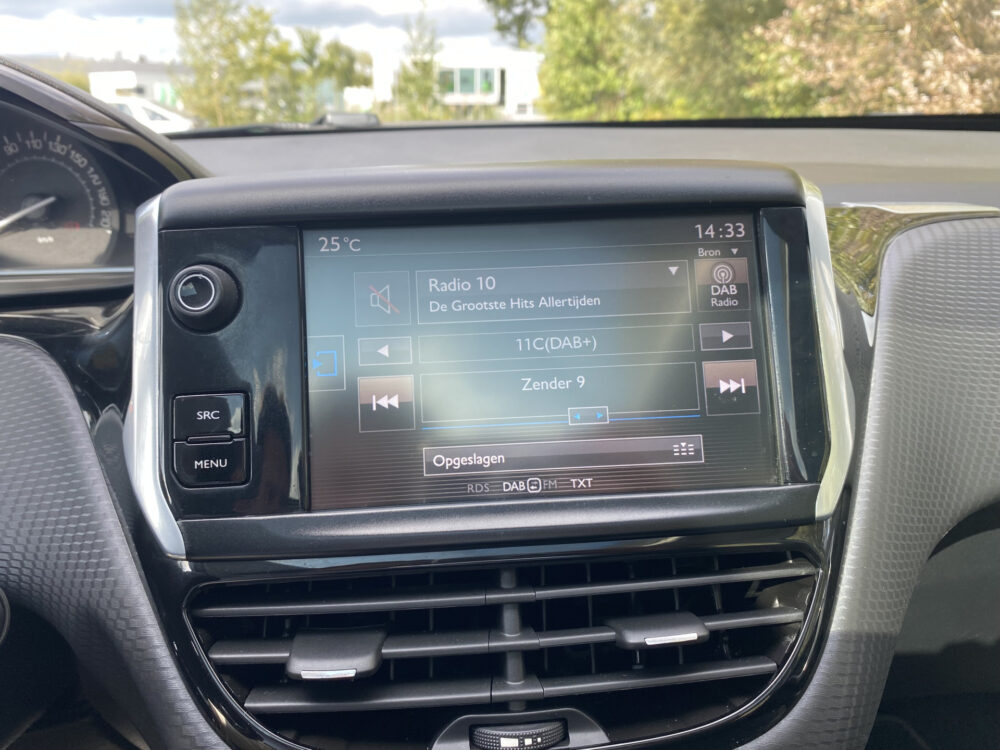 Peugeot 2008 1.2 PureTech Blue Lion 16