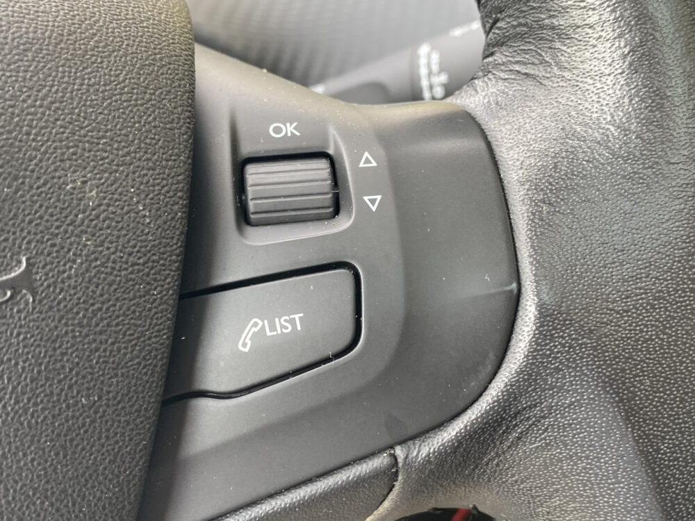 Peugeot 2008 1.2 PureTech Blue Lion 20