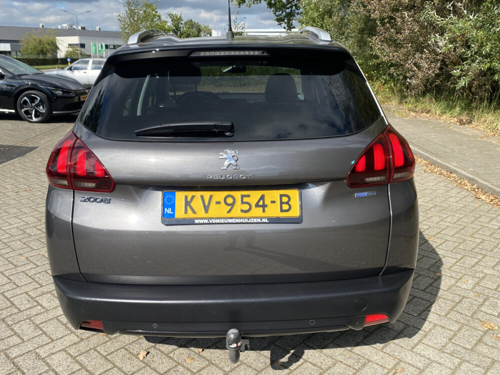 Peugeot 2008 1.2 PureTech Blue Lion 5