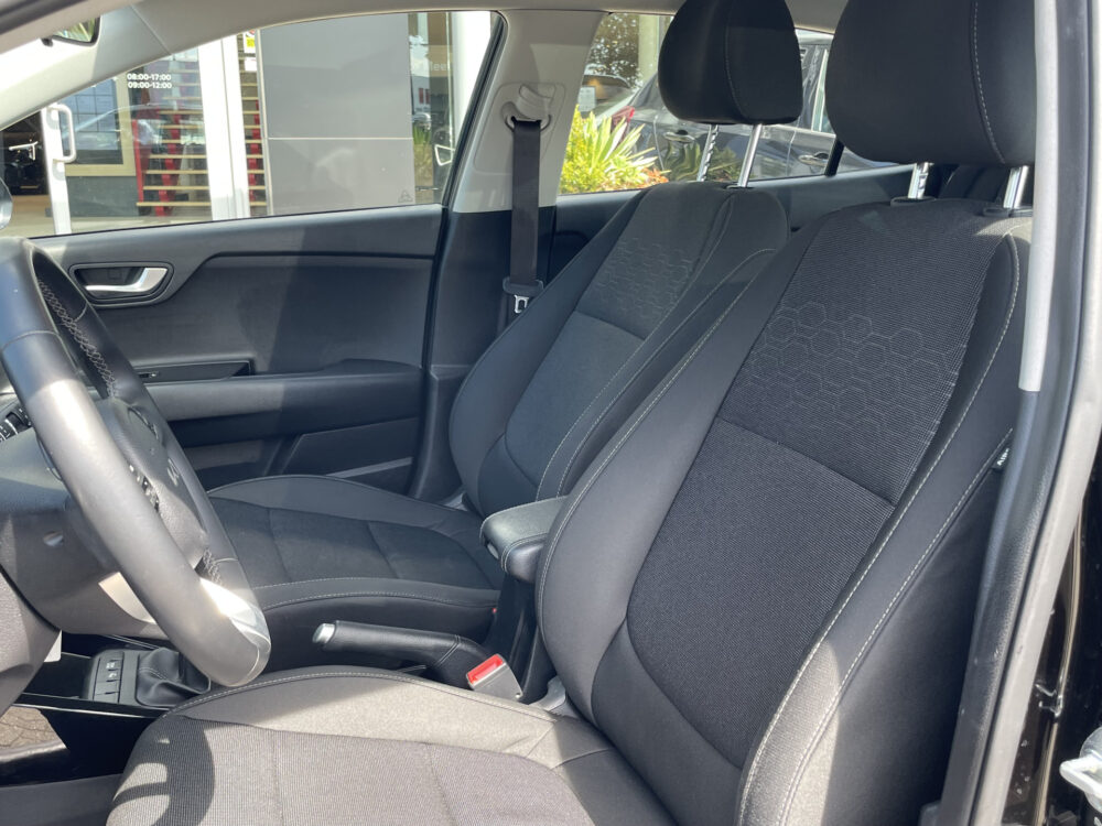 Kia Rio 1.0 T-GDi MHEV DynamicLine // Navigation Pack 11