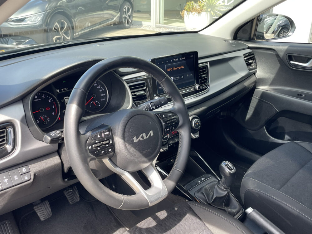 Kia Rio 1.0 T-GDi MHEV DynamicLine // Navigation Pack 12
