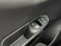 Opel Corsa 1.4 Favourite 34