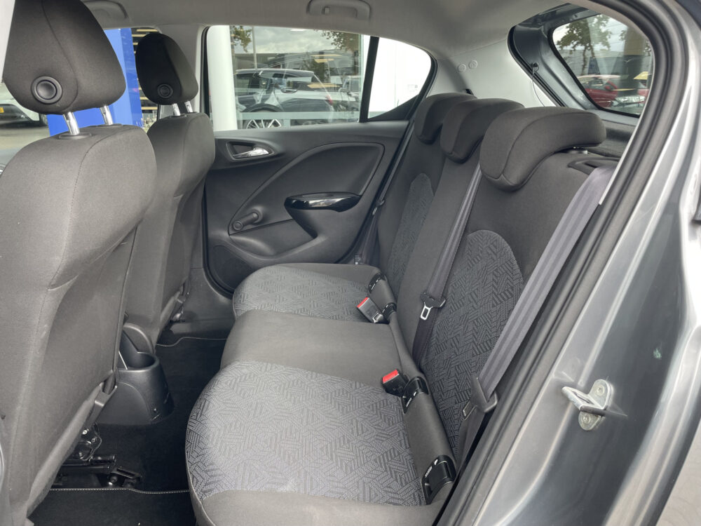 Opel Corsa 1.4 Favourite 8