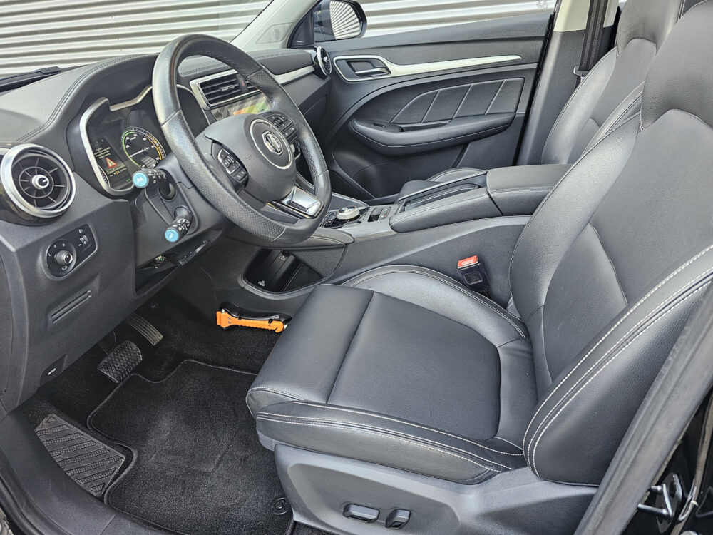 MG ZS EV Luxury 45 kWh 10