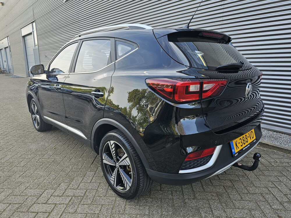 MG ZS EV Luxury 45 kWh 2