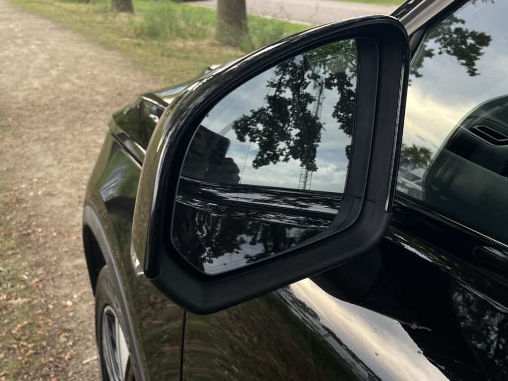 Volvo XC40 Recharge P8 AWD R-Design 16