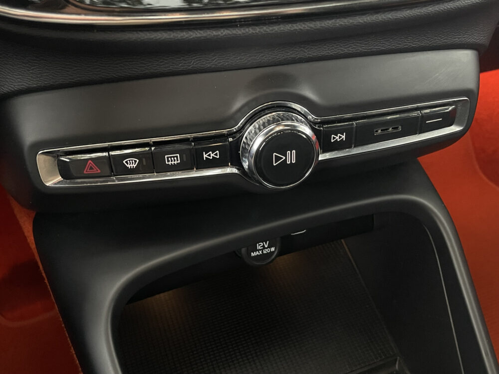 Volvo XC40 Recharge P8 AWD R-Design 22
