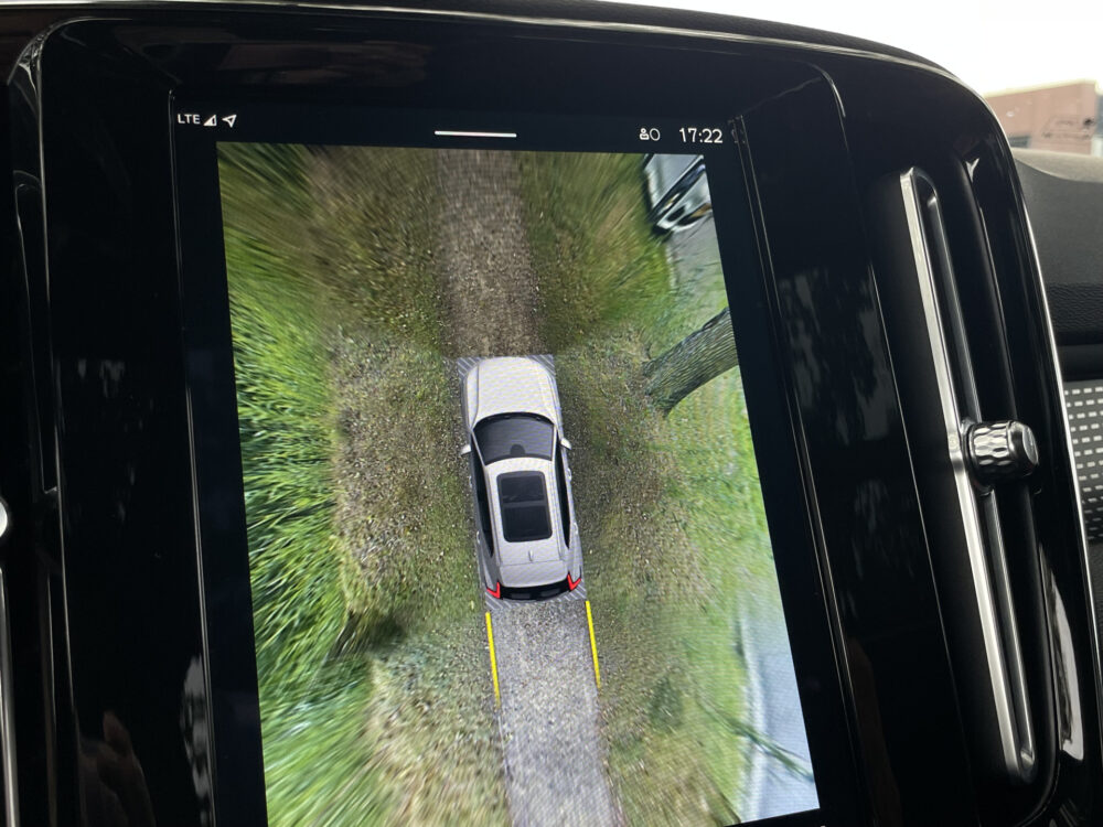 Volvo XC40 Recharge P8 AWD R-Design 28