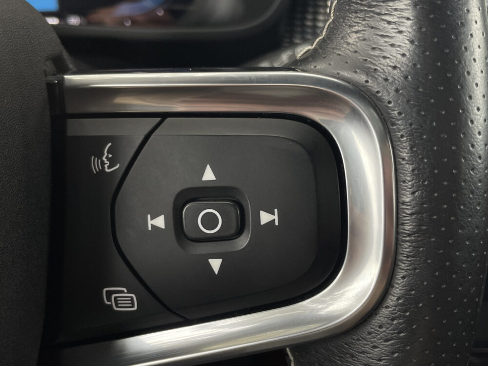 Volvo XC40 Recharge P8 AWD R-Design 30