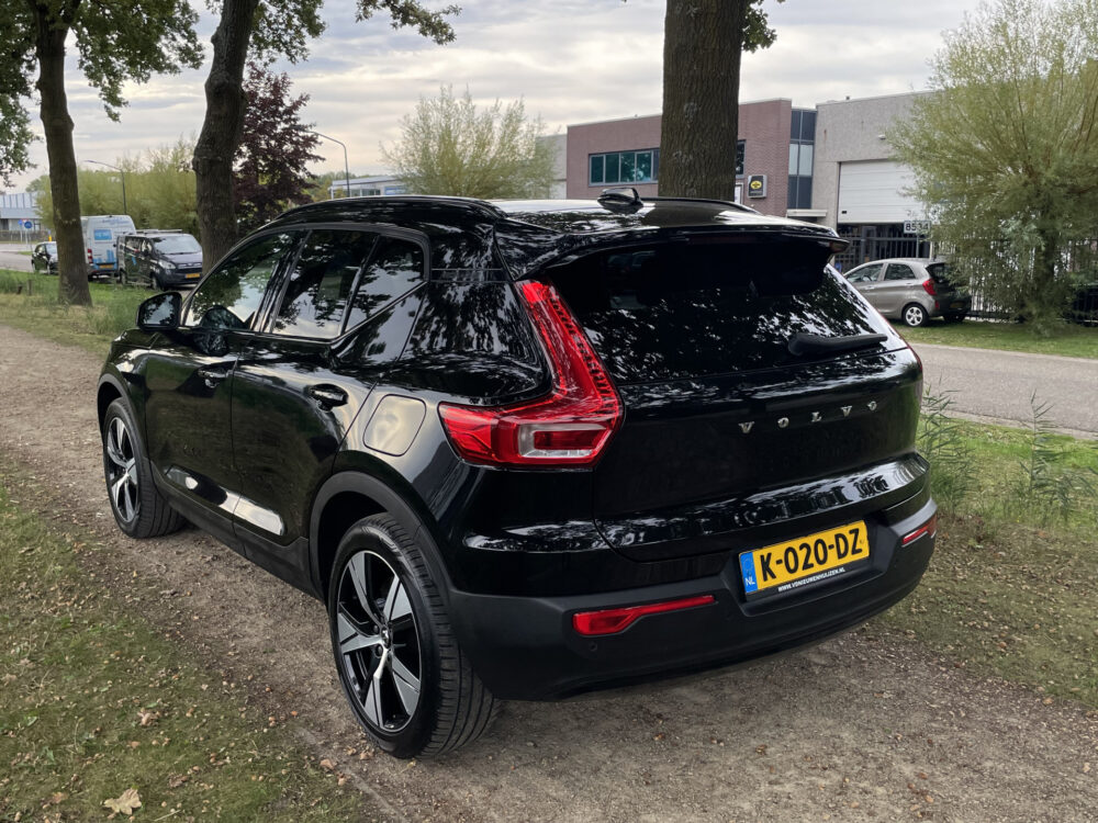 Volvo XC40 Recharge P8 AWD R-Design 5