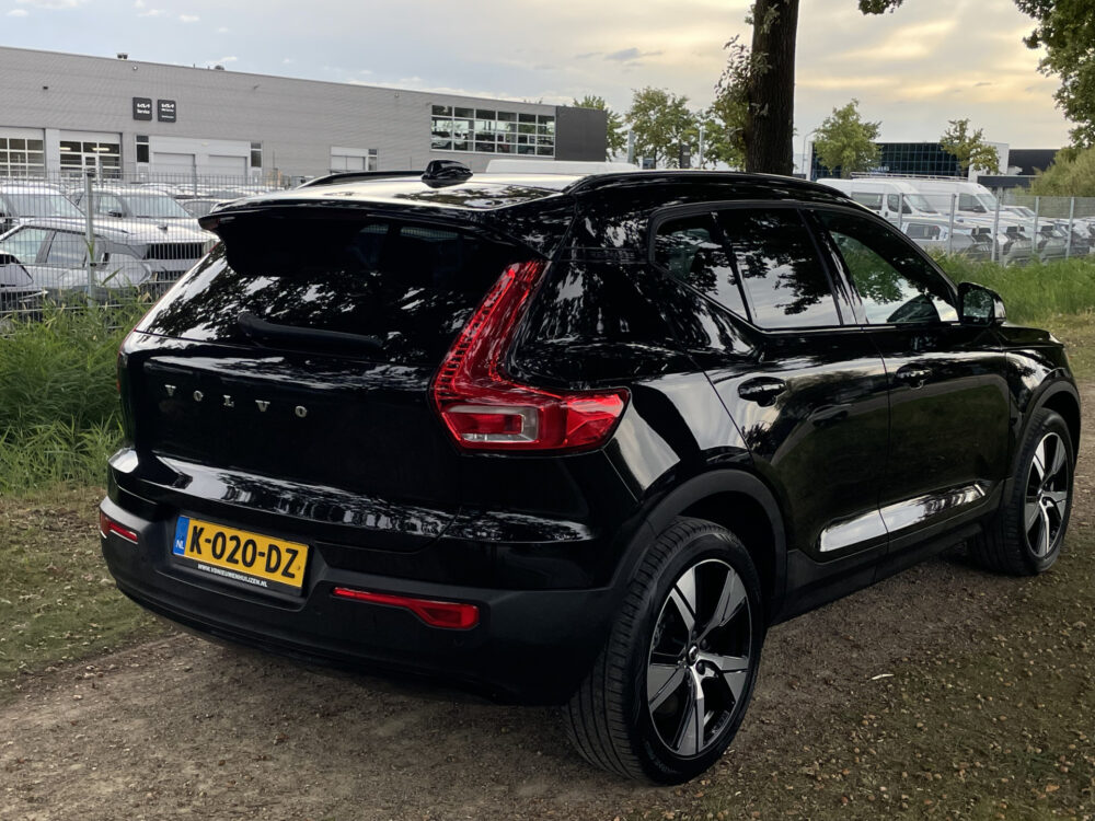 Volvo XC40 Recharge P8 AWD R-Design 7