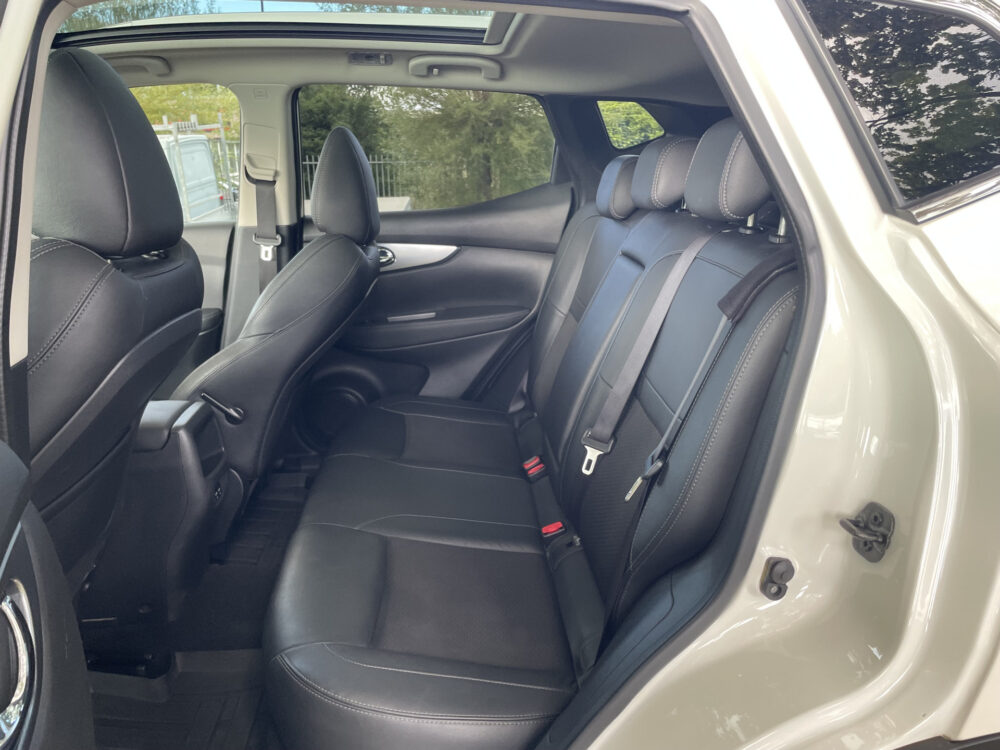 Nissan QASHQAI 1.3 DIG-T Tekna 10
