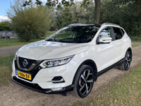 Nissan QASHQAI 1.3 DIG-T Tekna 25
