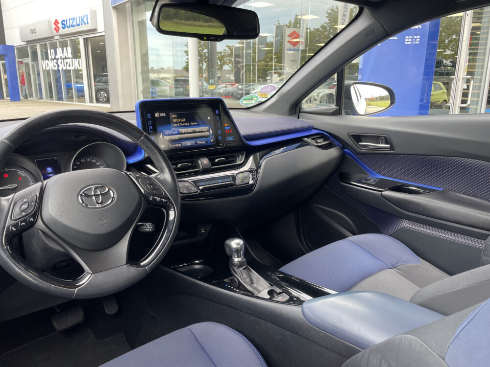Toyota C-HR 1.8 Hybrid Bi-Tone 10