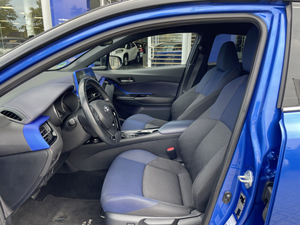 Toyota C-HR 1.8 Hybrid Bi-Tone 11