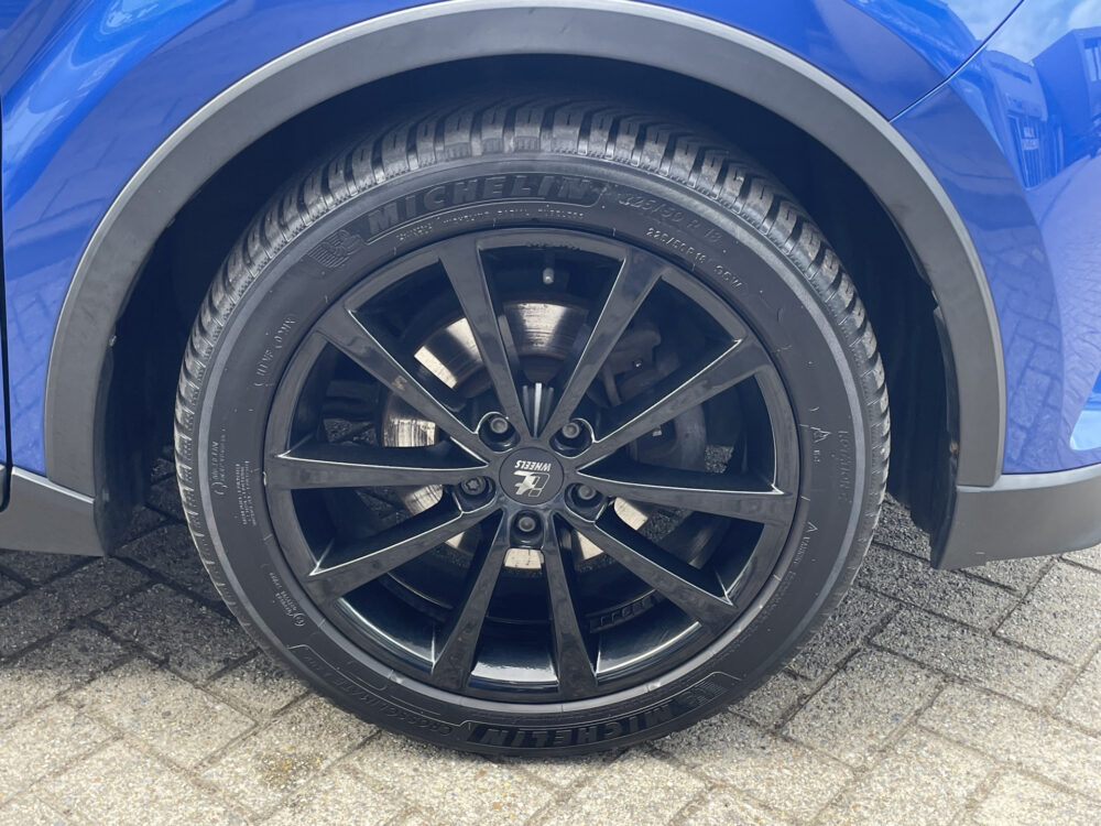 Toyota C-HR 1.8 Hybrid Bi-Tone 2