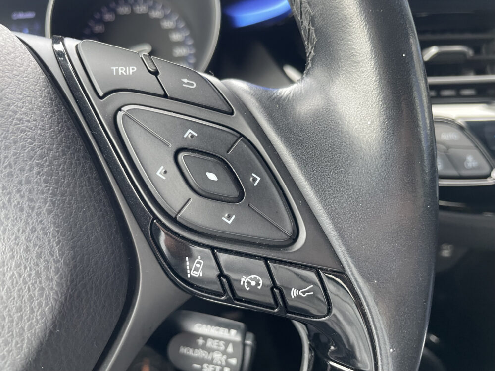 Toyota C-HR 1.8 Hybrid Bi-Tone 21