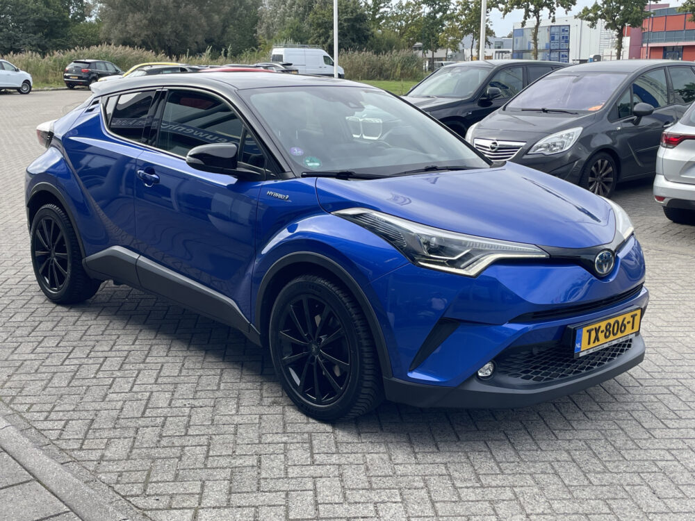 Toyota C-HR 1.8 Hybrid Bi-Tone 3