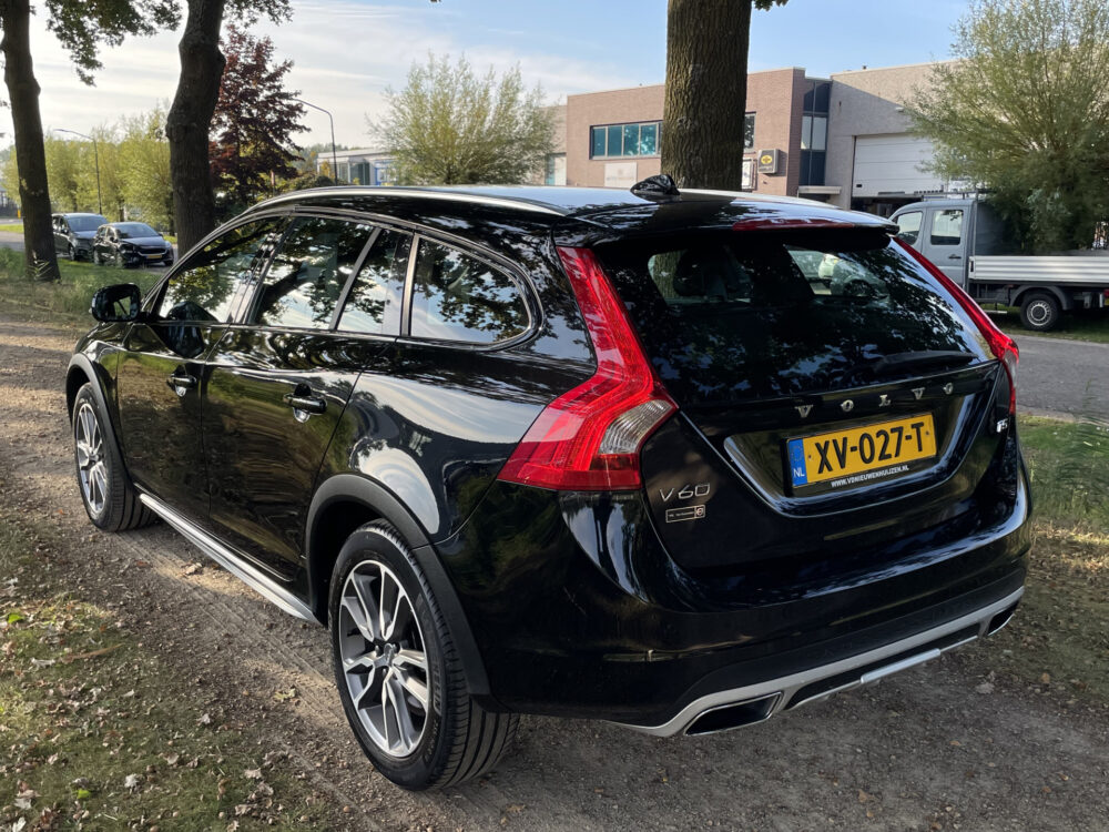 Volvo V60 Cross Country 2.0 T5 Polar+ 5
