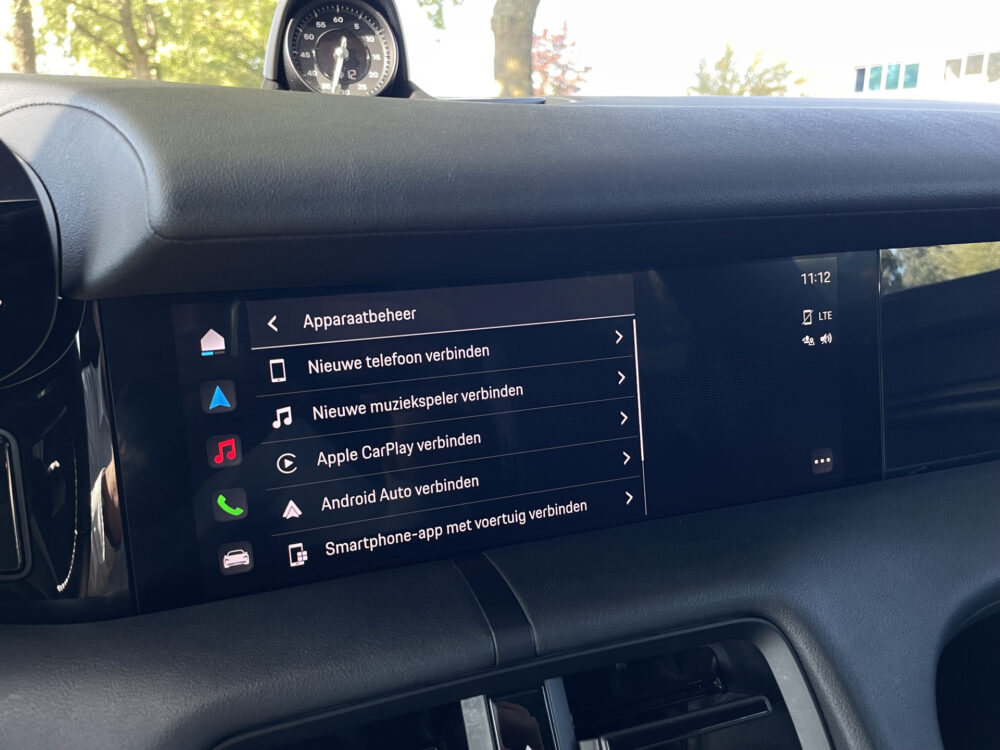 Porsche Taycan 79 kWh 26