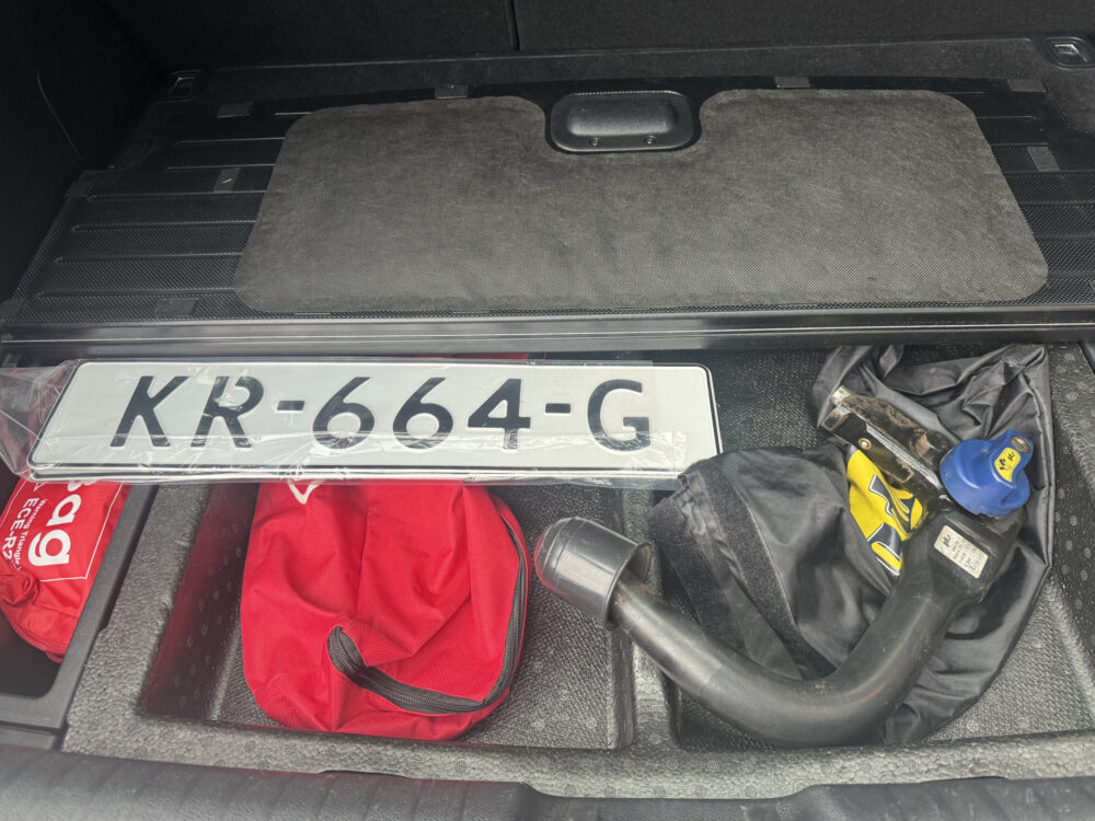 Kia Niro 1.6 GDi Hybrid First Edition 16