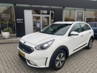 Kia Niro 1.6 GDi Hybrid First Edition 35