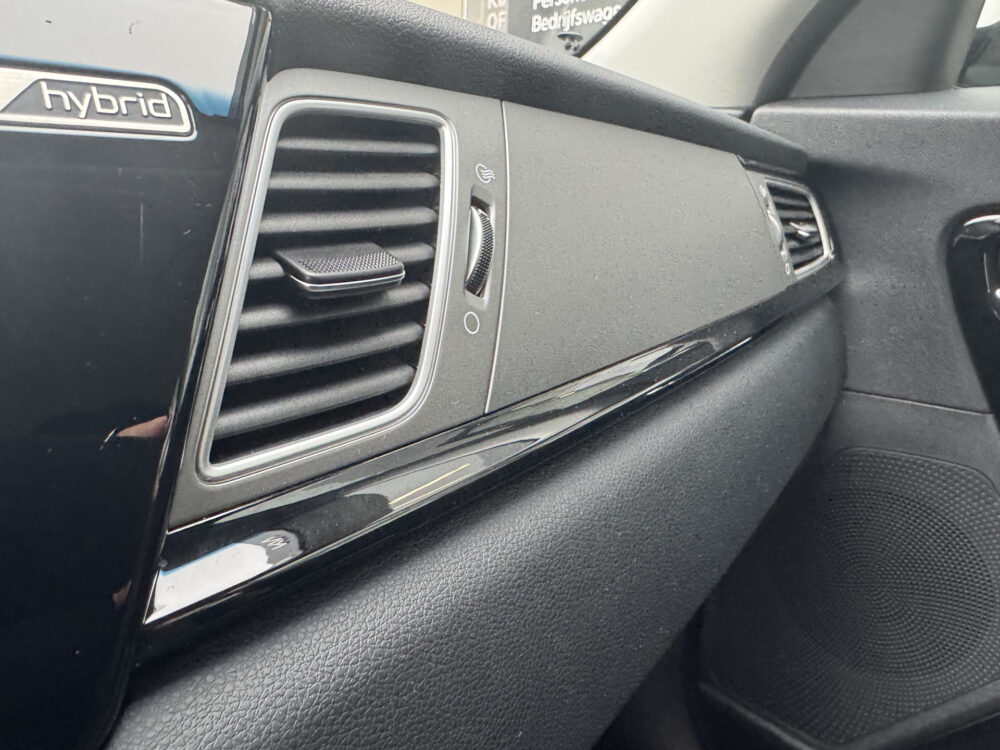 Kia Niro 1.6 GDi Hybrid First Edition 7