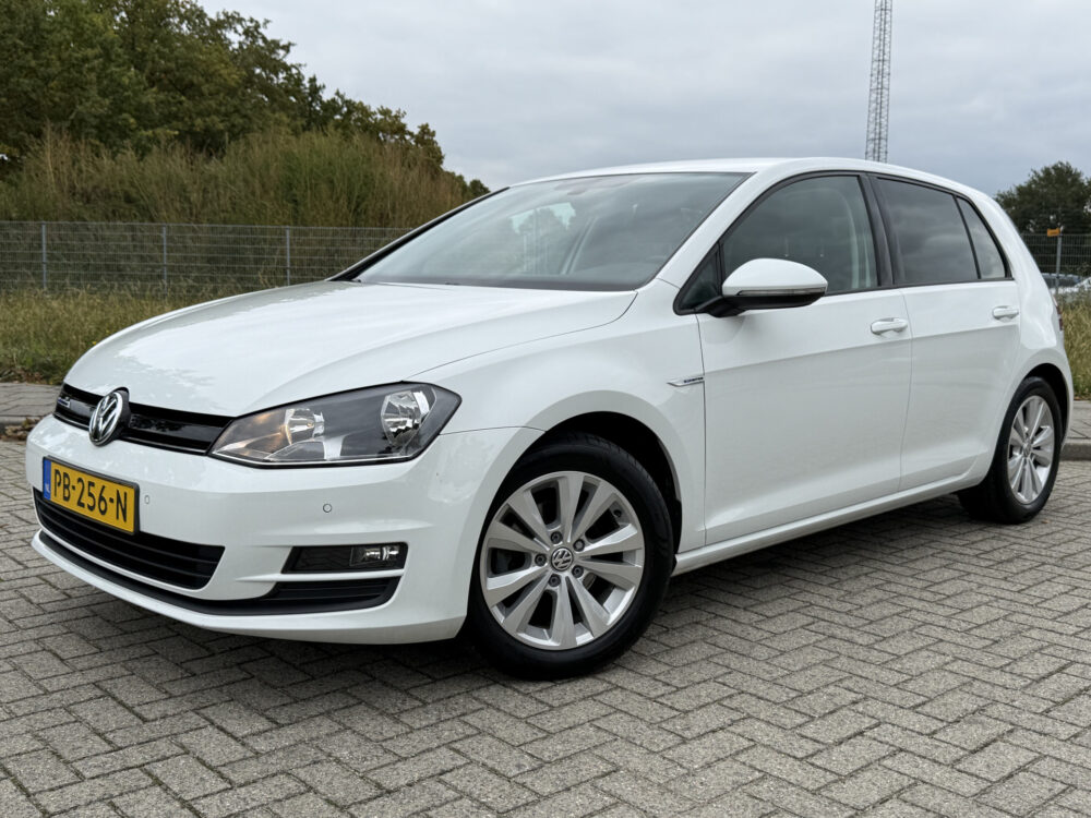Volkswagen Golf 1.0 TSI Connected Series 2