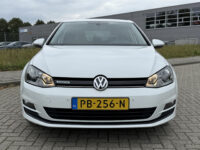 Volkswagen Golf 1.0 TSI Connected Series 30
