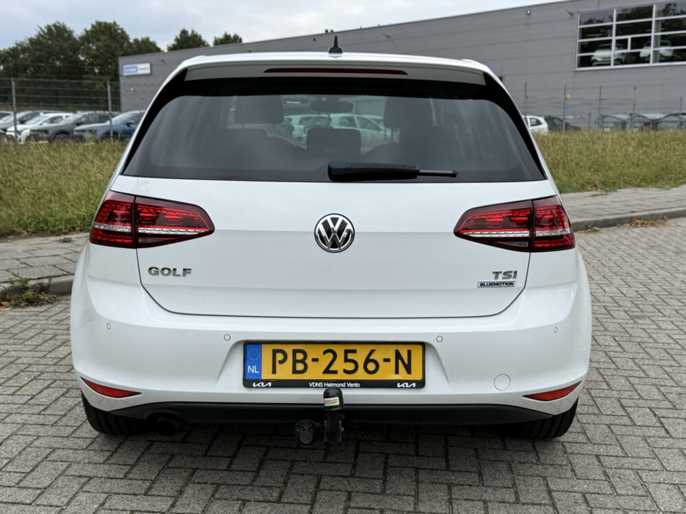 Volkswagen Golf 1.0 TSI Connected Series 7