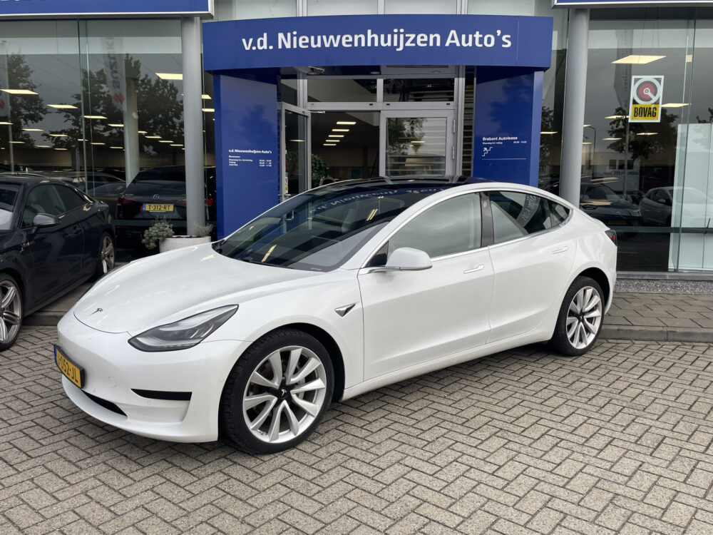 Tesla Model 3 Standard RWD Plus 60 kWh 2