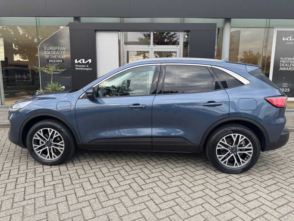 Ford Kuga 2.5 PHEV Titanium 1
