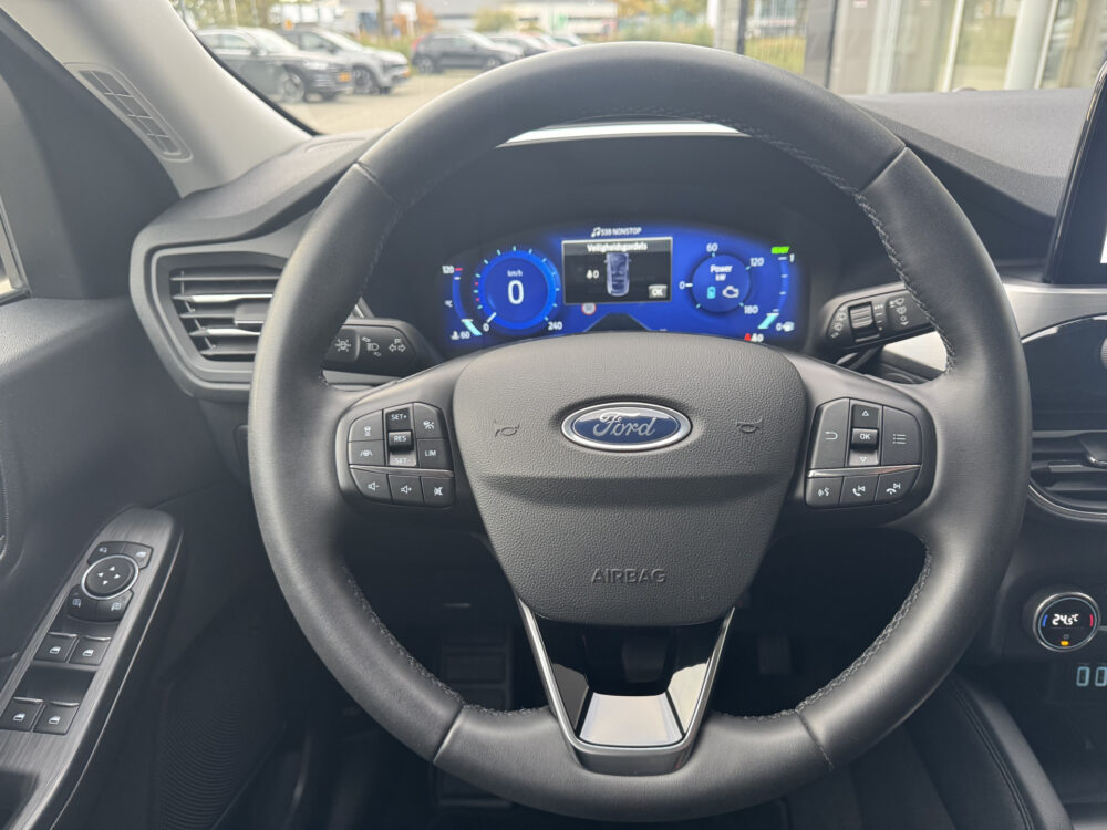 Ford Kuga 2.5 PHEV Titanium 10