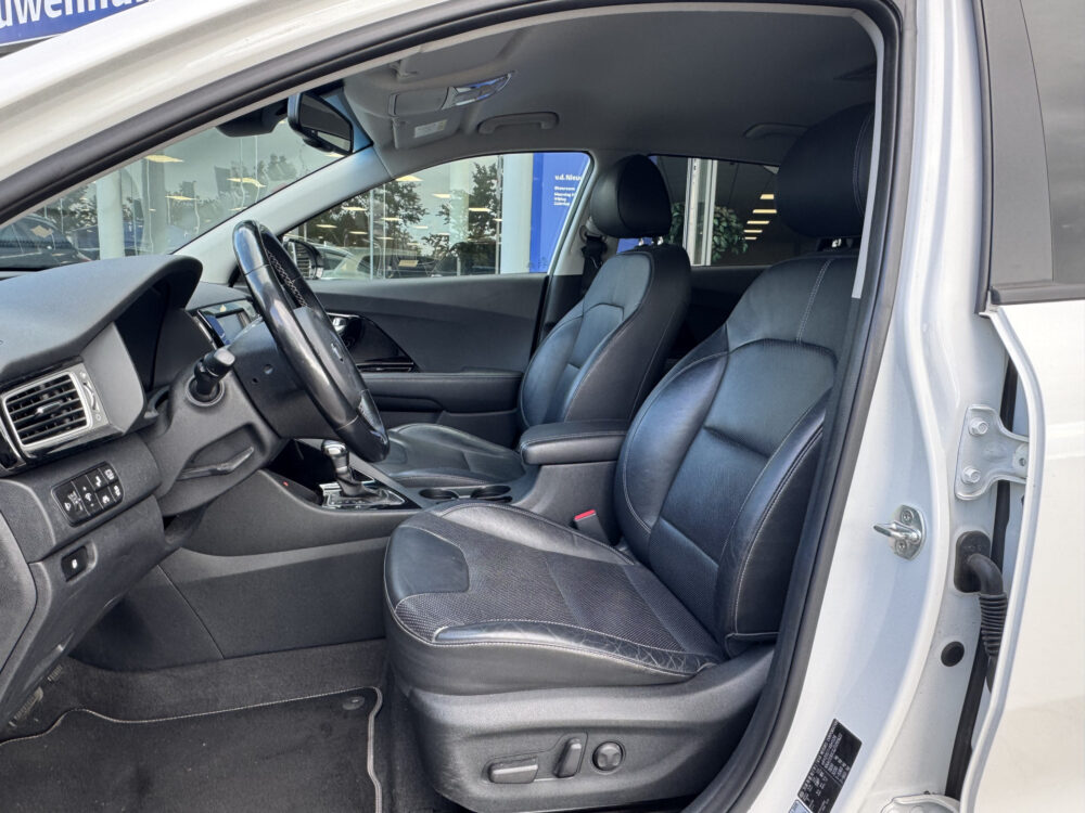 Kia Niro 1.6 GDi Hybrid ExecutiveLine 2