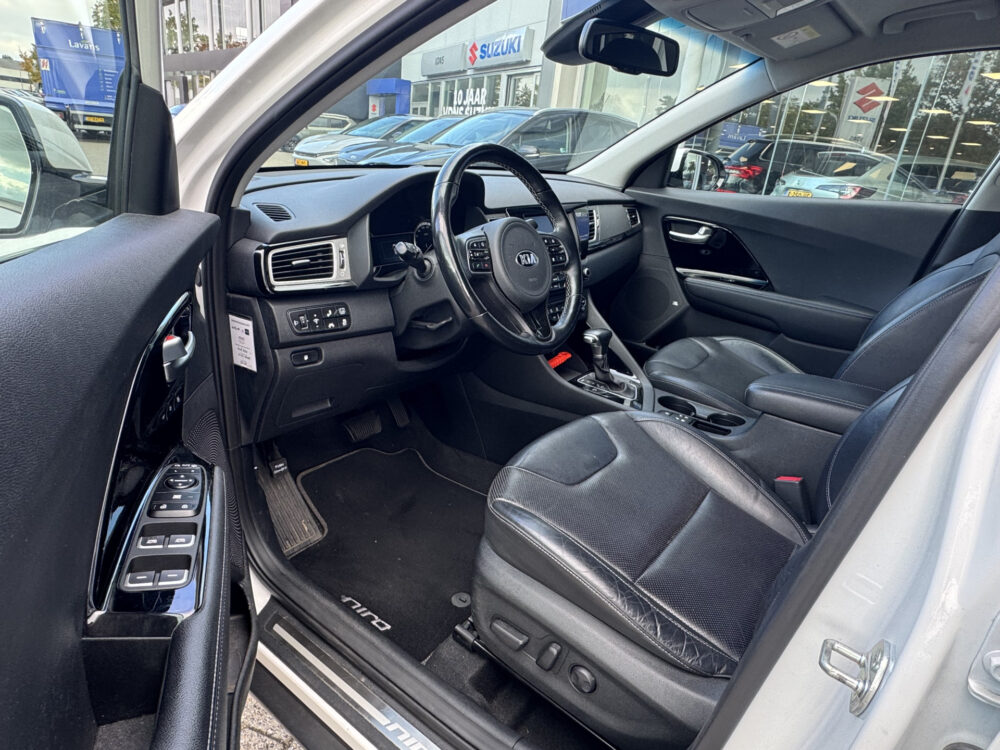 Kia Niro 1.6 GDi Hybrid ExecutiveLine 4