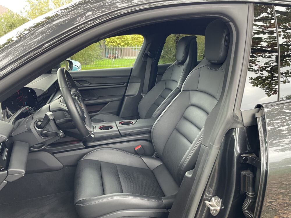 Porsche Taycan Cross Turismo 4S 93 kWh 17