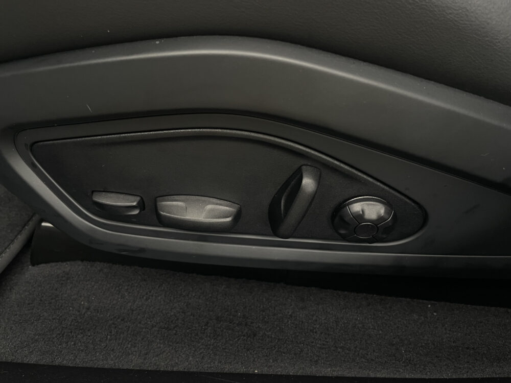 Porsche Taycan Cross Turismo 4S 93 kWh 21