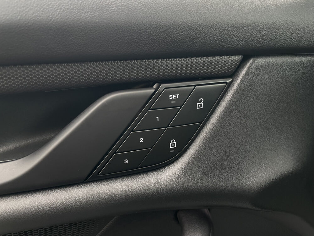 Porsche Taycan Cross Turismo 4S 93 kWh 23