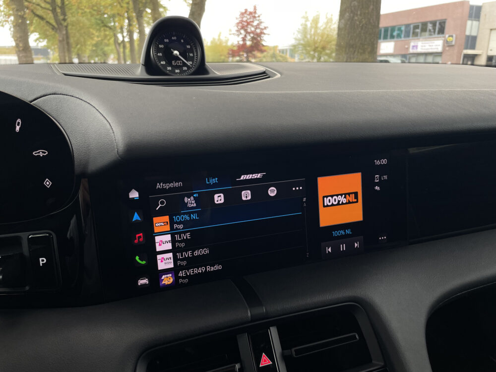 Porsche Taycan Cross Turismo 4S 93 kWh 26