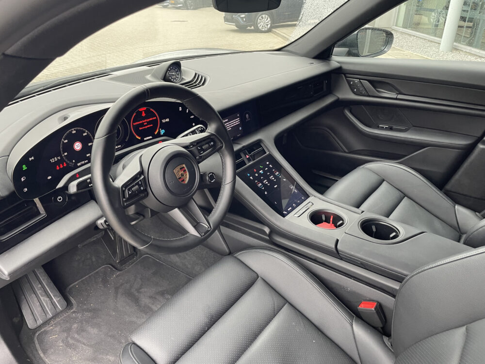Porsche Taycan Cross Turismo 4S 93 kWh 4