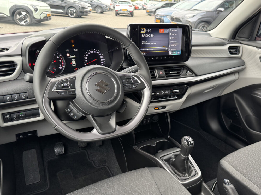 Suzuki Swift 1.2 Style Smart Hybrid 5