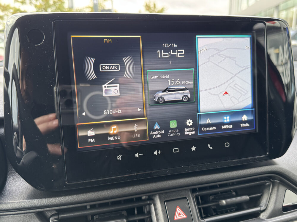 Suzuki Swift 1.2 Select Smart Hybrid 7