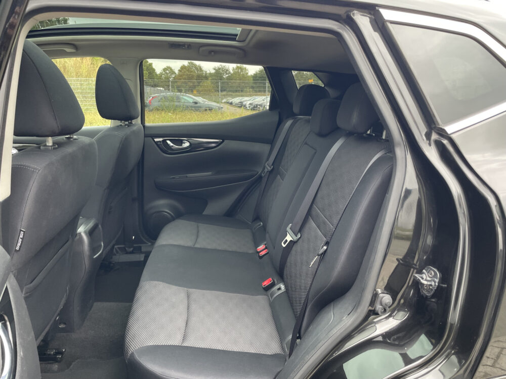 Nissan QASHQAI 1.6 N-Connecta 10