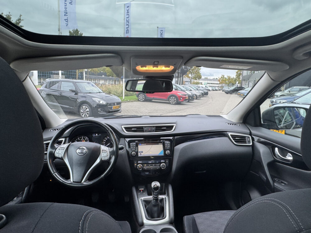 Nissan QASHQAI 1.6 N-Connecta 12