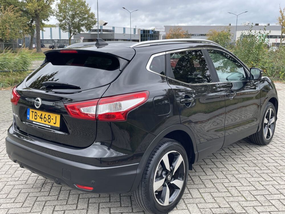 Nissan QASHQAI 1.6 N-Connecta 6