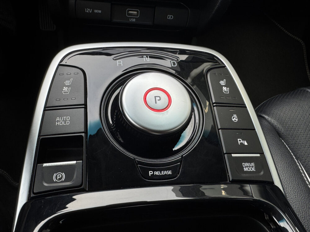 Kia e-Niro ExecutiveLine 64 kWh 1e eigenaar! 24