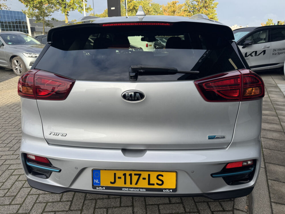 Kia e-Niro ExecutiveLine 64 kWh 1e eigenaar! 4