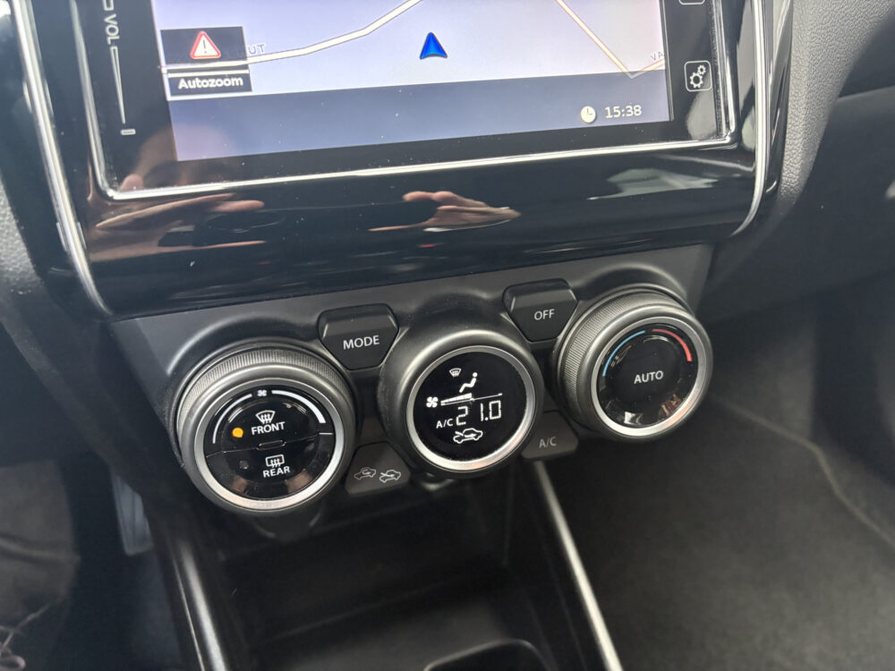 Suzuki Swift 1.2 Style Smart Hybrid 12